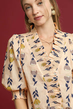 Load image into Gallery viewer, Umgee Floral Print Top in Cream