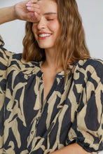 Load image into Gallery viewer, Umgee Two Toned Abstract Print Woven Top in Black Mix