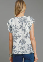 Load image into Gallery viewer, Umgee Lightweight Floral Print Top in Cream