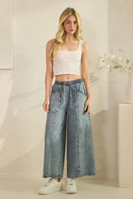 Load image into Gallery viewer, Sage+Fig Stonewashed Dream Wide Leg Pants in Light Denim