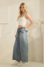 Load image into Gallery viewer, Sage+Fig Stonewashed Dream Wide Leg Pants in Light Denim