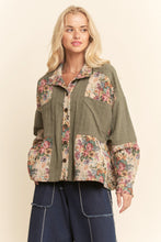 Load image into Gallery viewer, Davi & Dani Garden Floral Peplum Top in Floral Jacquard