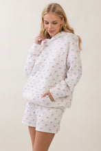 Load image into Gallery viewer, Veveret All-American Quilted Hoodie in White