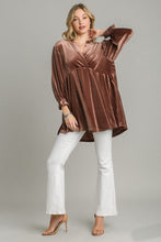 Load image into Gallery viewer, Umgee Beaded Velvet Tunic Top in Brown