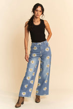 Load image into Gallery viewer, Davi & Dani Wide Leg Jeans with Daisy Flower Stitching in Blue Denim