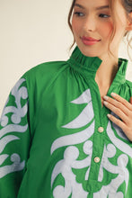 Load image into Gallery viewer, Jodifl Baroque Floral Applique Shift Dress in Kelly Green