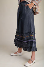 Load image into Gallery viewer, Easel Ruffle Bottom Stone Washed Chambray Pants in Black Denim