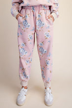 Load image into Gallery viewer, Easel Signature Printed Washed Joggers in Cotton Pink
