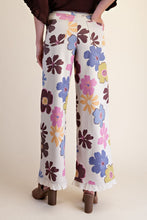 Load image into Gallery viewer, Easel Floral Print Enzyme Washed Stretch Twill Pants in Stone