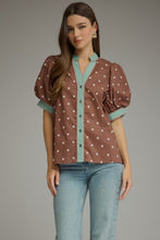 Load image into Gallery viewer, Entro Polka Dot Print Puff Sleeve Top in Brown
