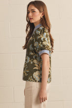 Load image into Gallery viewer, Entro Floral Contrast Binding Puff Sleeve Top in Olive