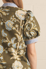 Load image into Gallery viewer, Entro Floral Contrast Binding Puff Sleeve Top in Olive