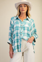 Load image into Gallery viewer, Easel Woven Plaid Top in Aqua