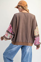 Load image into Gallery viewer, Easel Mineral Washed Terry Knit Top with Contrasting Floral Print Sleeve Patches in Mocha