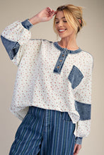 Load image into Gallery viewer, Easel Floral Thermal Henley Top with Denim Contrast in White
