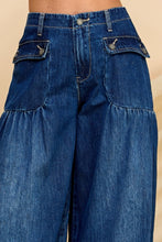Load image into Gallery viewer, Veveret Ankle Drawstring Denim Cargo Pants in Dark Wash