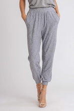 Load image into Gallery viewer, Umgee Diamond Knit Jogger Pants in Heather Gray Pants Umgee