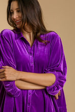 Load image into Gallery viewer, Umgee Velvet Tunic Top in Violet FINAL SALE Umgee