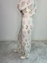 Load image into Gallery viewer, STITCH &amp; Co. Floral Print Gauze Pants in Ivory/Flower
