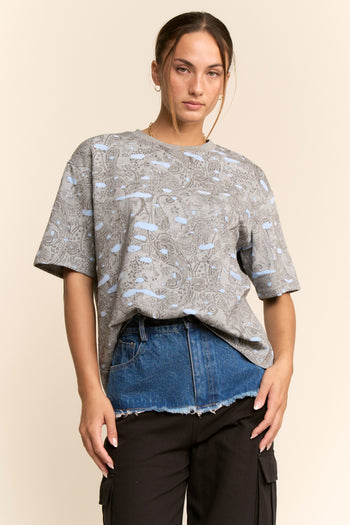 Davi & Dani Relaxed Fit Paisley Print Top in Grey Blue