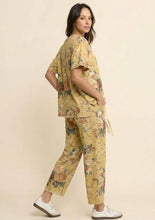 Load image into Gallery viewer, Davi &amp; Dani Garden Flower Printed French Terry Set in Yellow
