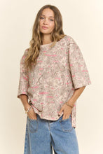 Load image into Gallery viewer, Davi &amp; Dani Relaxed Fit Paisley Print Top in Pink Peach
