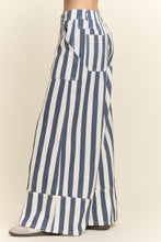 Load image into Gallery viewer, Davi &amp; Dani Striped Wide-Leg Pants in White/Navy
