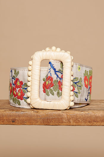 POL Floral Rattan Buckle Belt in Cream/Ruby