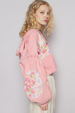 Load image into Gallery viewer, POL CROPPED Twill and Floral Print Jacket in Candy Pink
