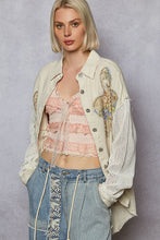 Load image into Gallery viewer, POL Denim Top with Crochet Sleeves and Floral Print Flower Patches in Natural
