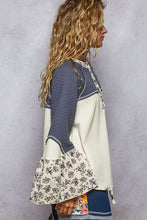 Load image into Gallery viewer, POL Contrasting Mixed Top with Ruffle Sleeves in Navy/Natural
