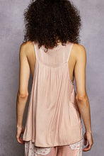 Load image into Gallery viewer, POL Floral Crochet Lace tank Top in Rose Dawn
