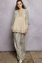 Load image into Gallery viewer, POL Loose Fit Top with Lace Trim in Natural
