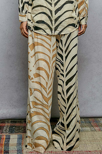 POL Contrasting Animal Print Pants in Cream Zebra Multi