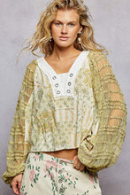 Load image into Gallery viewer, POL Printed Balloon Sleeve Cropped Top in Sage
