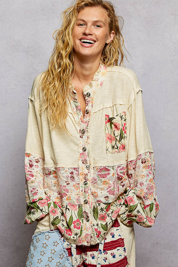 POL Contrasting Ribbed Knit and Floral Top in Natural