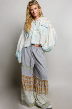 Load image into Gallery viewer, POL Floral Patchwork Balloon Sleeve Top in Off White/Blue

