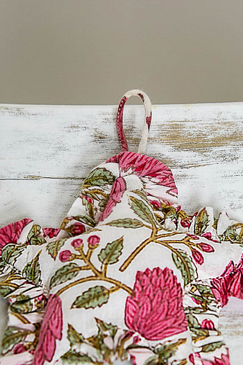 POL Quilted Star Charm in Ivory