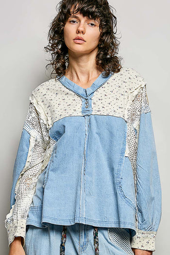 POL V-Neck Lace Mix Top in Denim