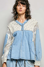 Load image into Gallery viewer, POL V-Neck Lace Mix Top in Denim
