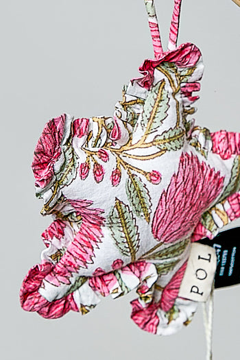 POL Quilted Star Charm in Ivory