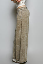 Load image into Gallery viewer, POL High Rise Terry Knit Pants in Dusty Choco
