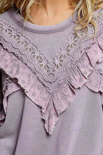 POL Knit Top with Ruffle Detailed Mixed Lace in Powder Lilac