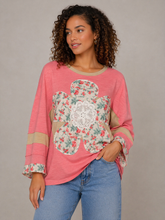 Load image into Gallery viewer, Easel Daisy Print Patch Washed Cotton Boxy Top in Candy Coral
