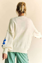 Load image into Gallery viewer, Davi &amp; Dani 3D Floral Patched Sweater in White
