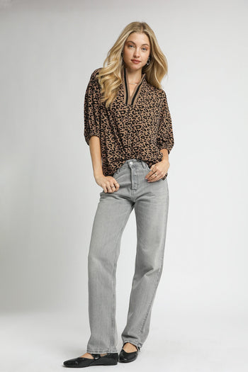 Umgee Leopard Jacquard Top in Latte