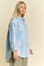 Load image into Gallery viewer, Davi &amp; Dani Chambray and Waffle Knit Top with Daisy Patches in Light Denim
