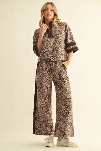 Jodifl Drawstring Waist Faux Suede Leopard Sweatpants in Beige