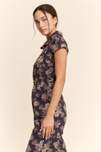 Load image into Gallery viewer, Davi &amp; Dani Floral Print Scuba Zipper Front Jumpsuit in Navy
