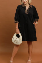Load image into Gallery viewer, Umgee V-Neck Shift Dress with Contrast Trim in Black
